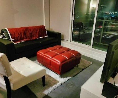 Furnished 1 Bedroom In East Village By Signature Suites Ltd YYC Kültér fotó